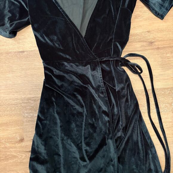 Baltic Born Meghan Velvet Wrap Maxi Dress - Picture 5 of 6